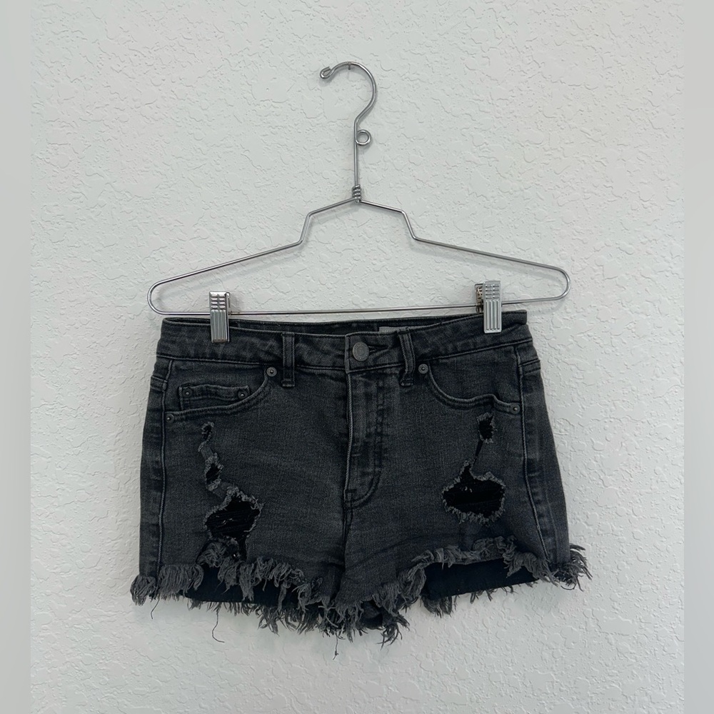 Black shorts / Aeropostale / Size 2 W